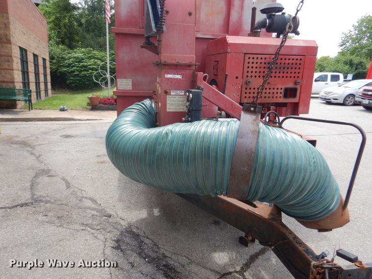 image for item IT9102 Giant-vac SP122HPE  leaf vacuum