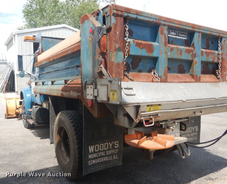 image for item IT9108 1994 International 4900  dump truck
