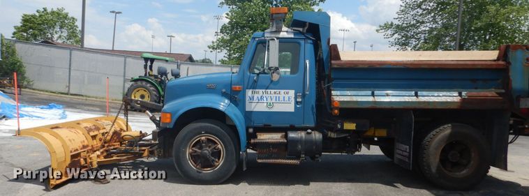 image for item IT9108 1994 International 4900  dump truck