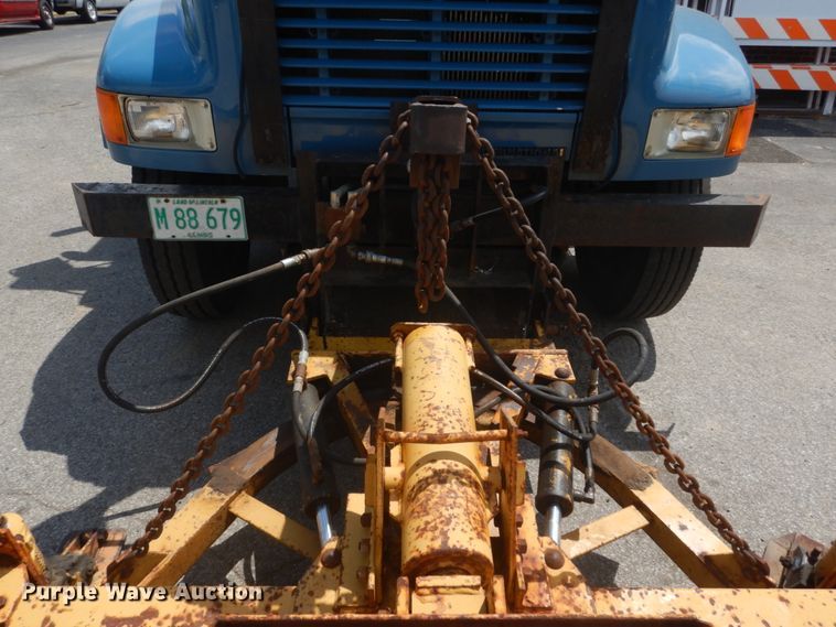 image for item IT9108 1994 International 4900  dump truck