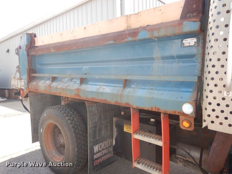 image for item IT9108 1994 International 4900  dump truck