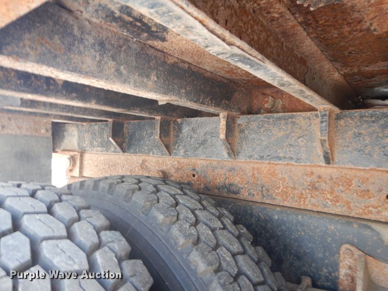 image for item IT9108 1994 International 4900  dump truck