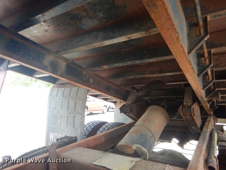 image for item IT9108 1994 International 4900  dump truck