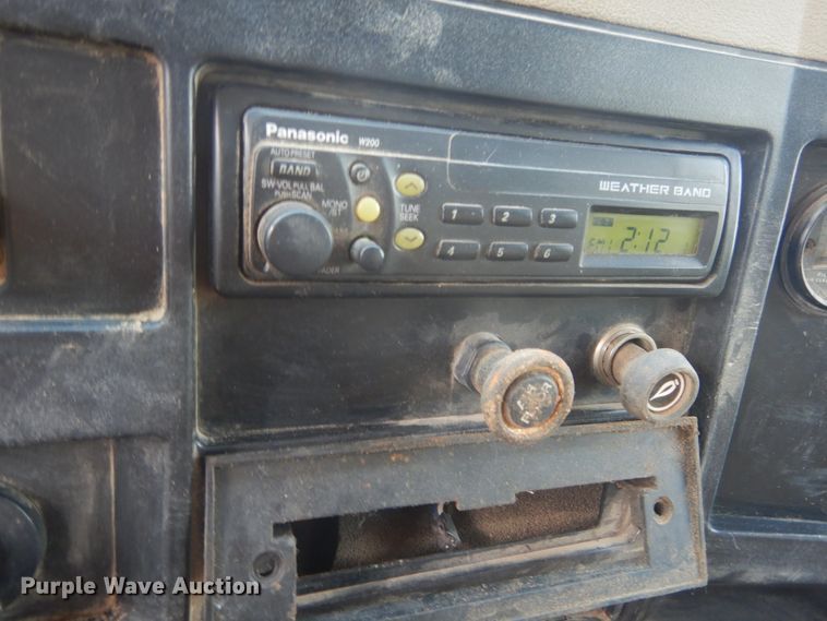 image for item IT9108 1994 International 4900  dump truck