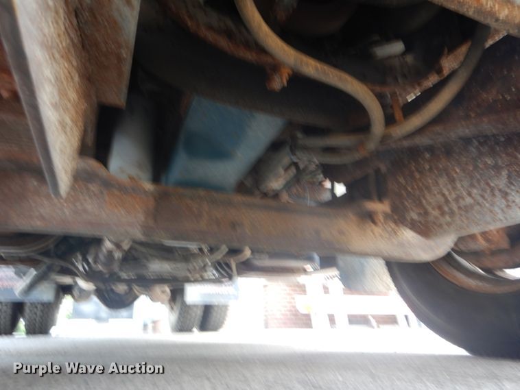 image for item IT9108 1994 International 4900  dump truck