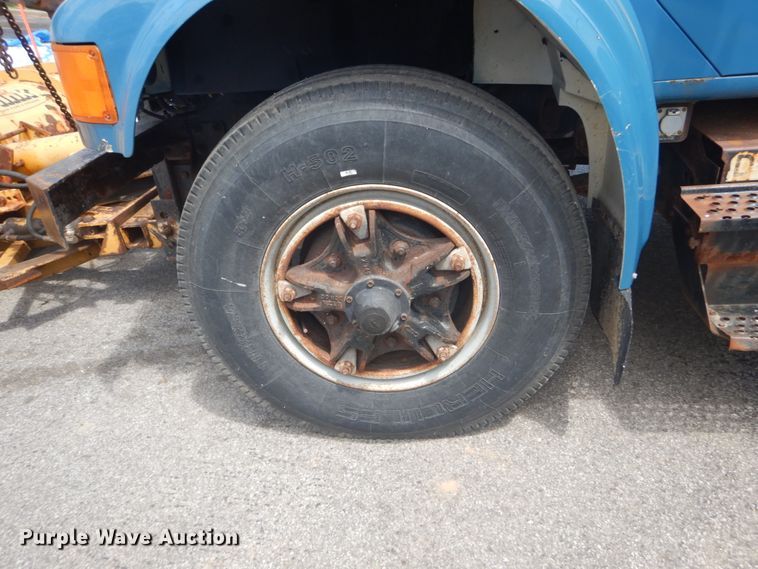 image for item IT9108 1994 International 4900  dump truck