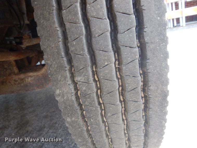 image for item IT9108 1994 International 4900  dump truck