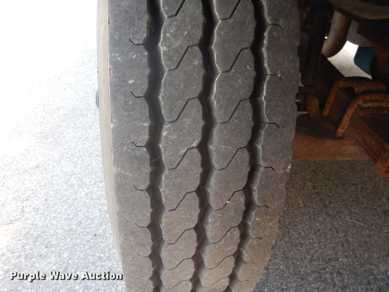 image for item IT9108 1994 International 4900  dump truck