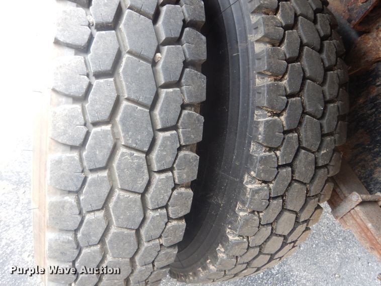 image for item IT9108 1994 International 4900  dump truck