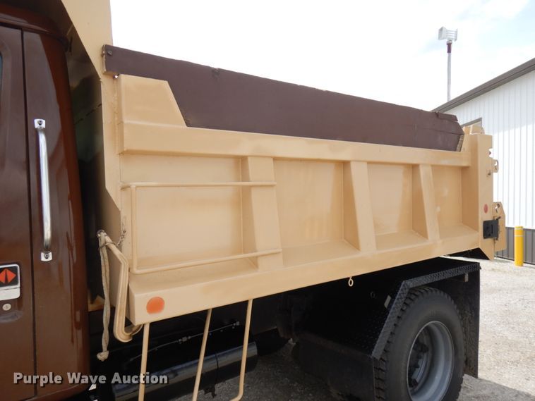 image for item IT9440 1987 International 1954  dump truck