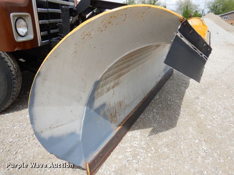 image for item IT9440 1987 International 1954  dump truck