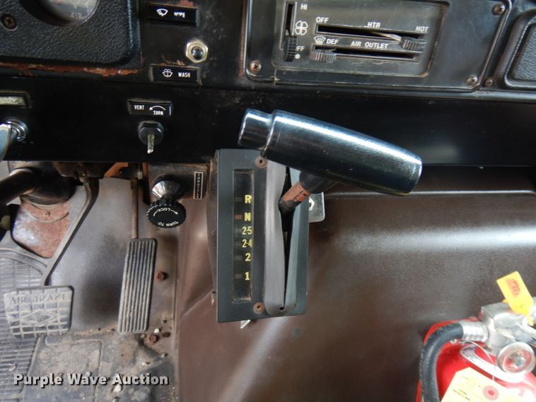 image for item IT9440 1987 International 1954  dump truck