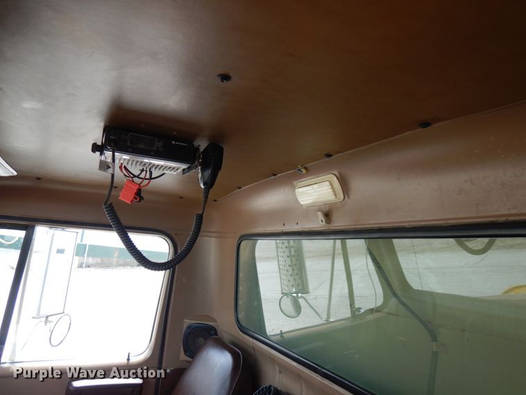 image for item IT9440 1987 International 1954  dump truck