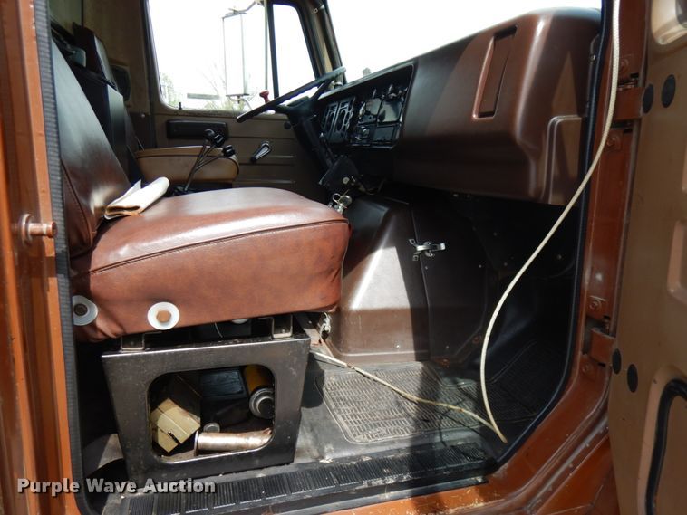 image for item IT9440 1987 International 1954  dump truck