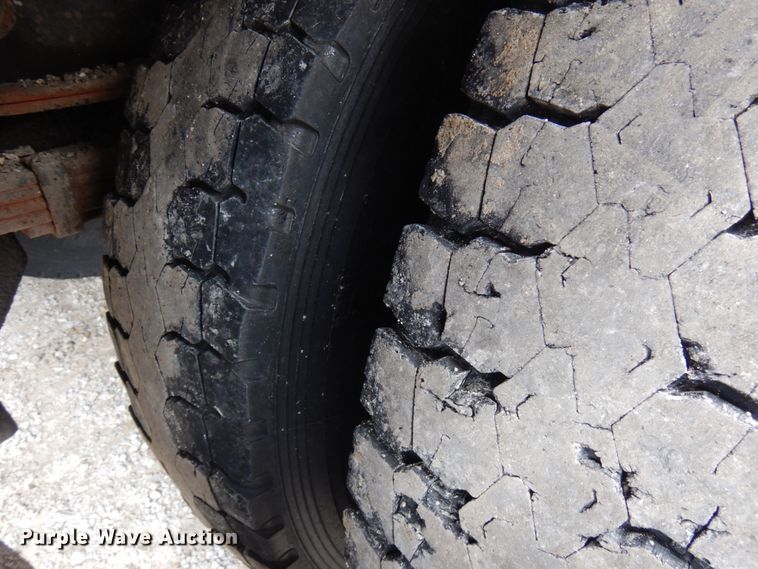 image for item IT9440 1987 International 1954  dump truck