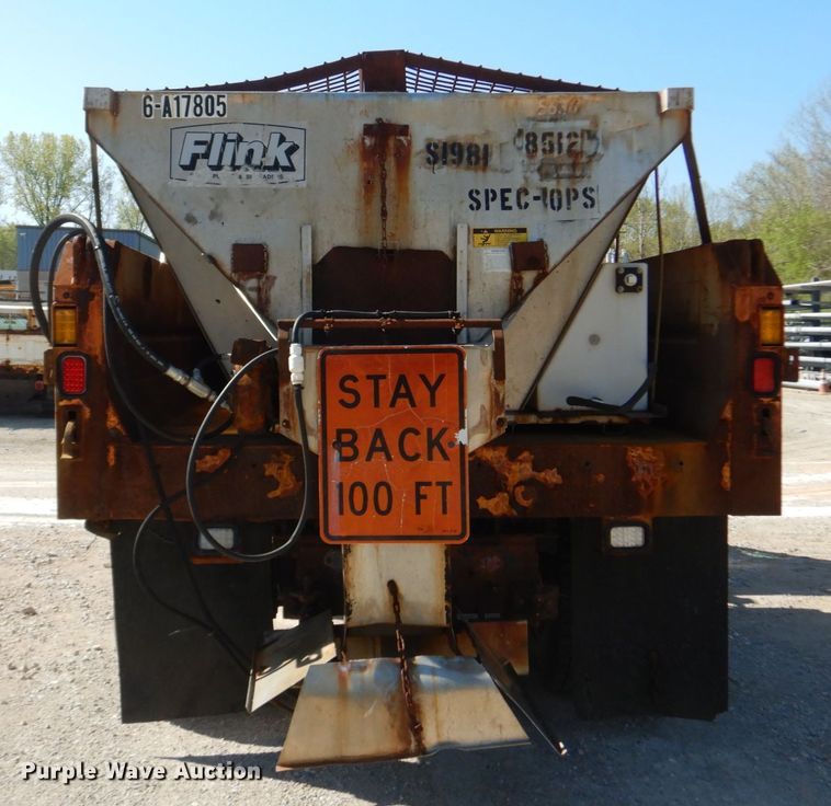 image for item IY9670 2000 International 4900  dump truck
