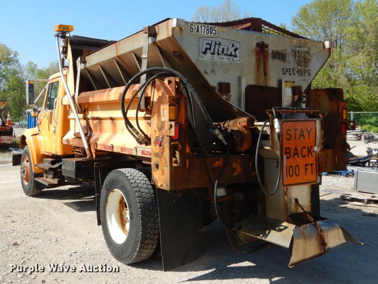 image for item IY9670 2000 International 4900  dump truck