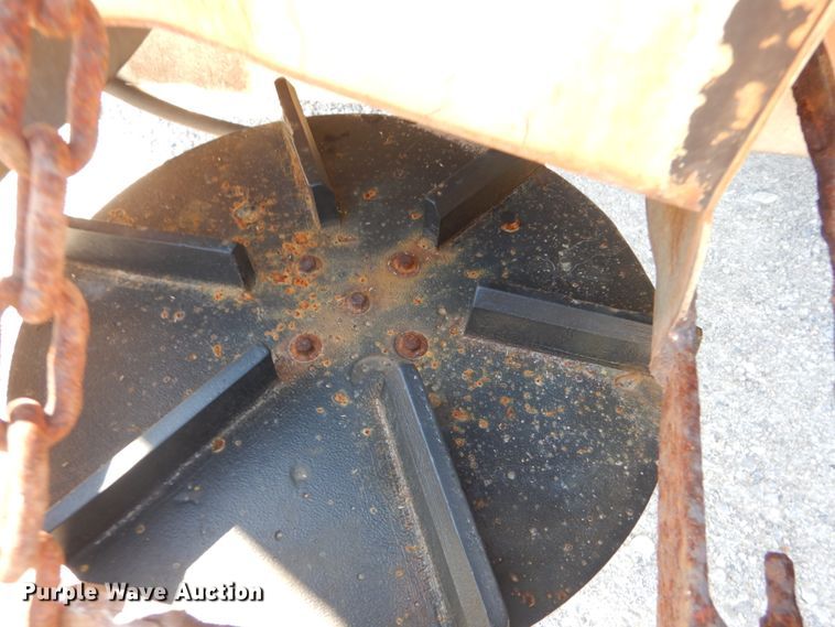 image for item IY9670 2000 International 4900  dump truck