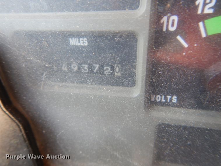 image for item IY9675 2002 International 2554  dump truck