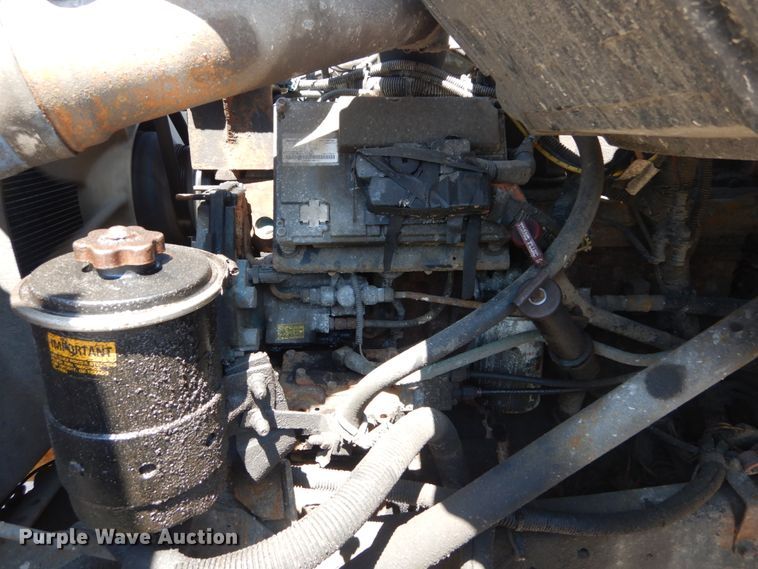 image for item IY9675 2002 International 2554  dump truck