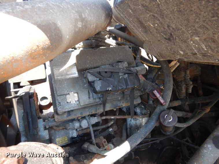 image for item IY9675 2002 International 2554  dump truck