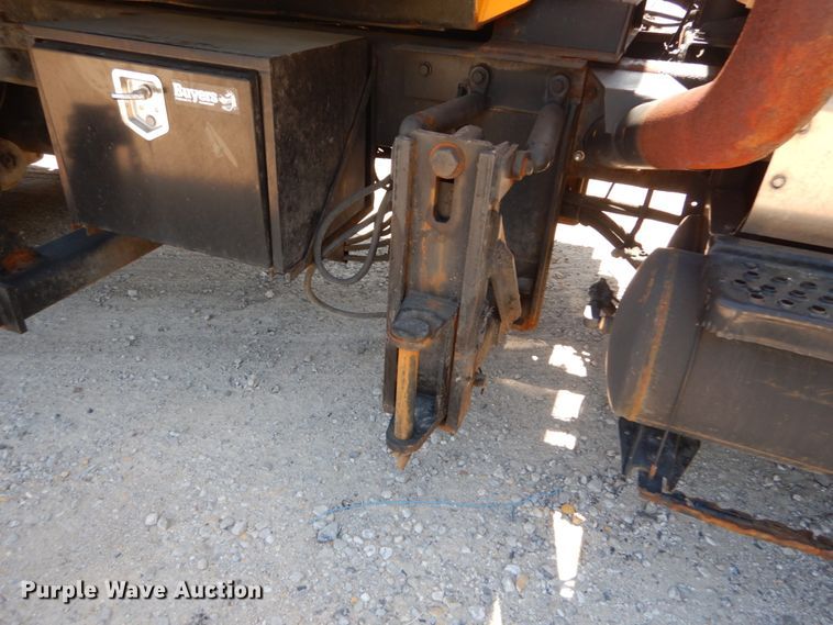 image for item IY9675 2002 International 2554  dump truck