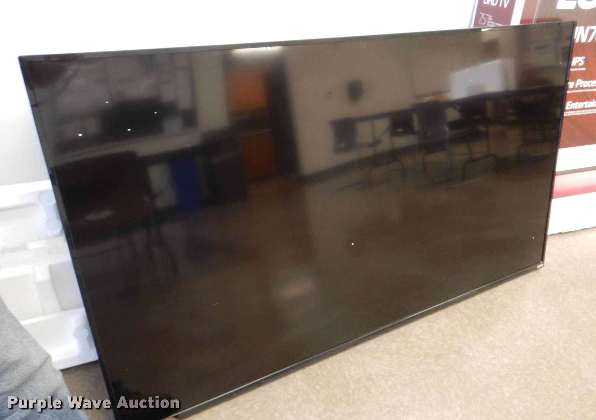 Vizio E70C3 70" television in Leawood, KS Item DL0004 sold Purple Wave