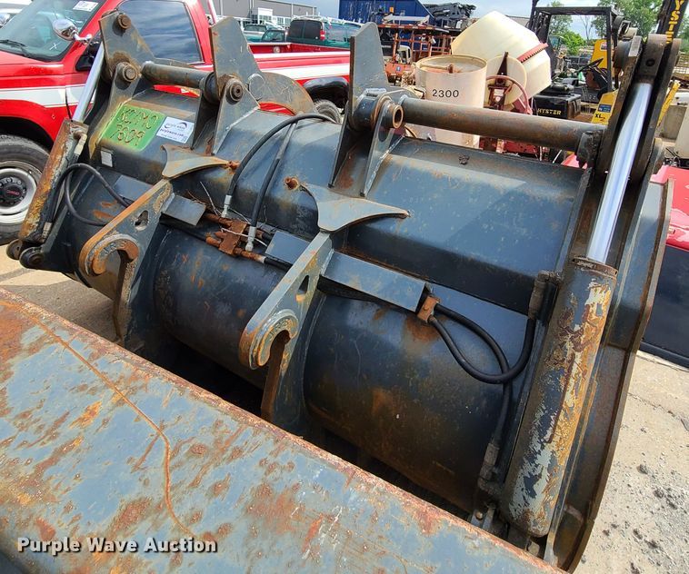 image for item DC6247 JRB 100"W grapple bucket