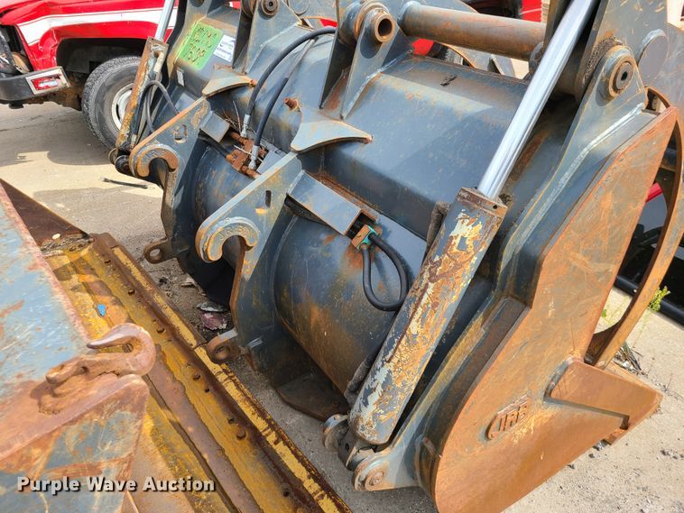 image for item DC6247 JRB 100"W grapple bucket