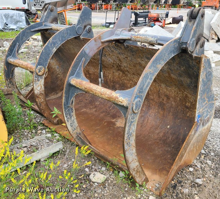 image for item DC6248 JRB QC416 100"W grapple bucket