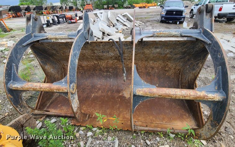 image for item DC6248 JRB QC416 100"W grapple bucket