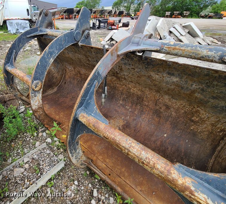 image for item DC6248 JRB QC416 100"W grapple bucket