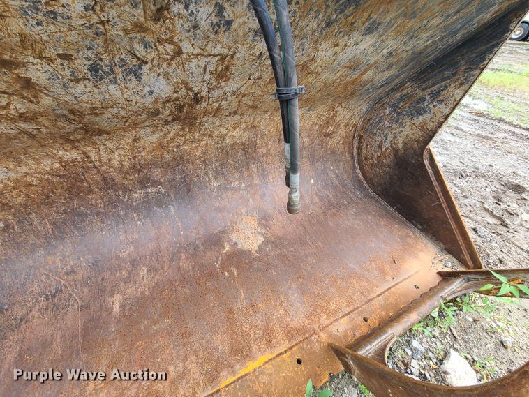 image for item DC6248 JRB QC416 100"W grapple bucket