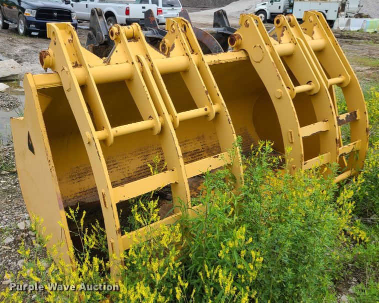 image for item DC6249 Dimas 106"W grapple bucket