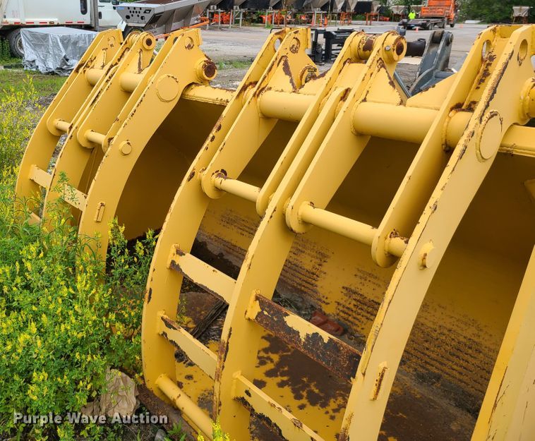 image for item DC6249 Dimas 106"W grapple bucket