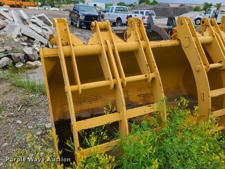 image for item DC6249 Dimas 106"W grapple bucket