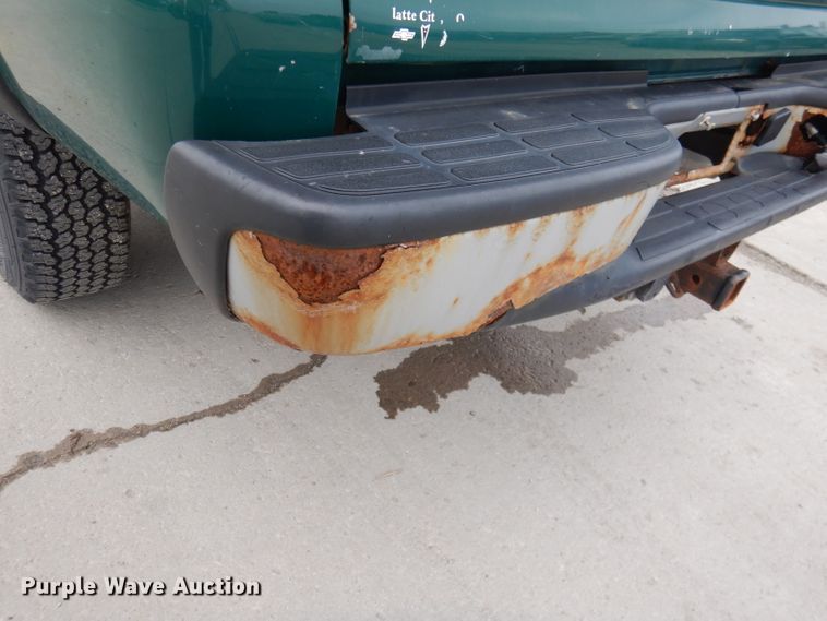 image for item DL8762 2006 Chevrolet Silverado 2500HD  pickup truck