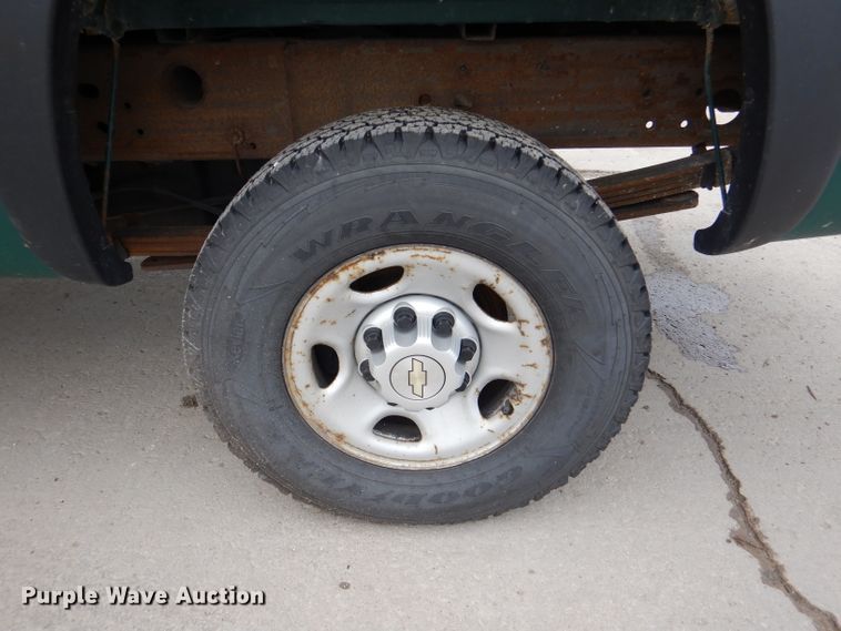 image for item DL8762 2006 Chevrolet Silverado 2500HD  pickup truck