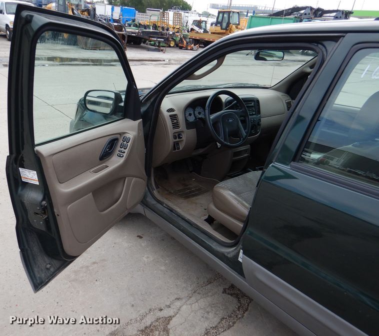image for item DL8763 2002 Ford Escape  SUV
