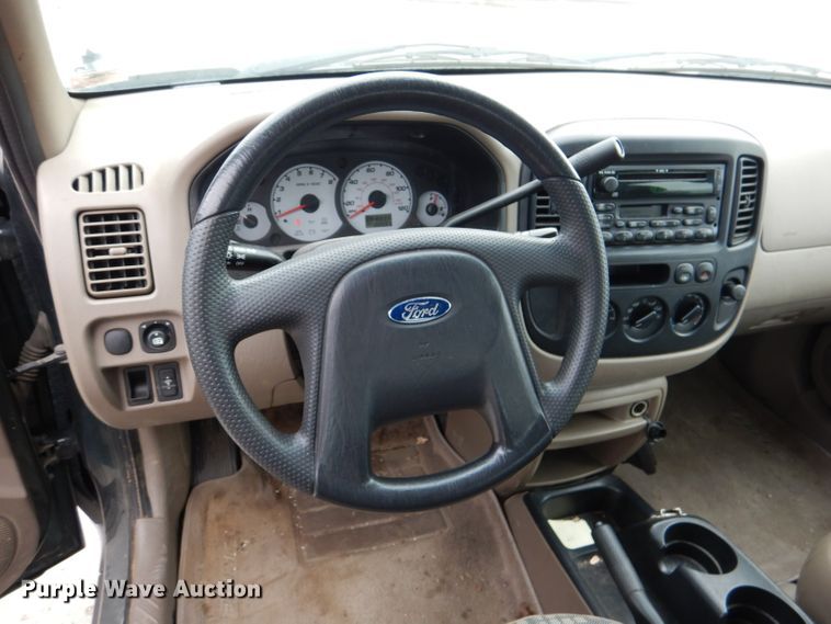 image for item DL8763 2002 Ford Escape  SUV