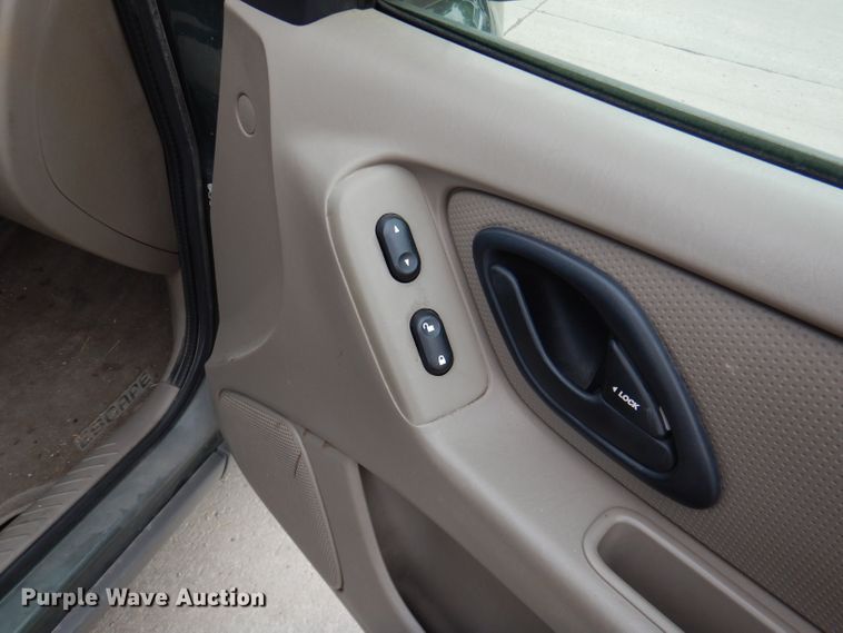 image for item DL8763 2002 Ford Escape  SUV