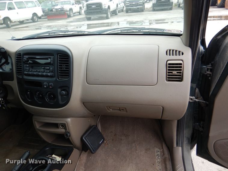 image for item DL8763 2002 Ford Escape  SUV