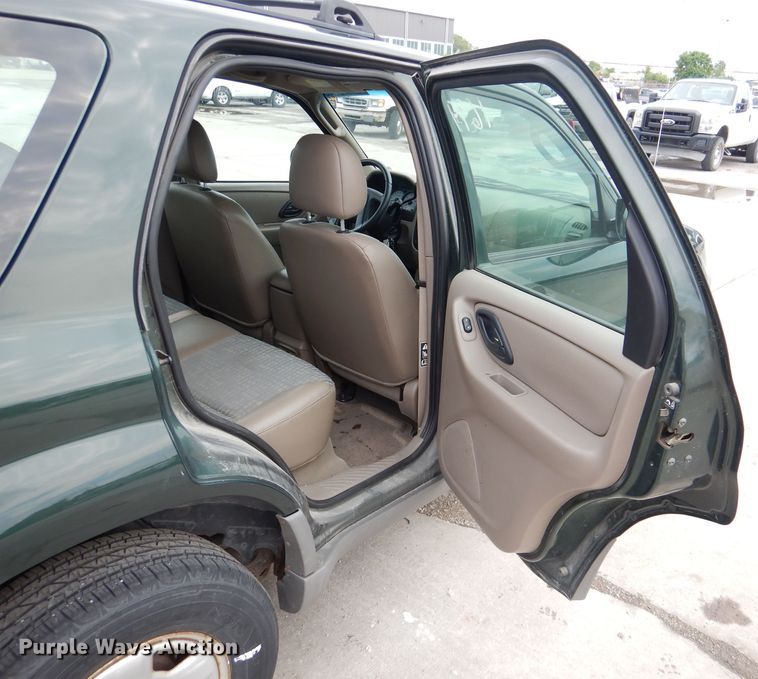 image for item DL8763 2002 Ford Escape  SUV