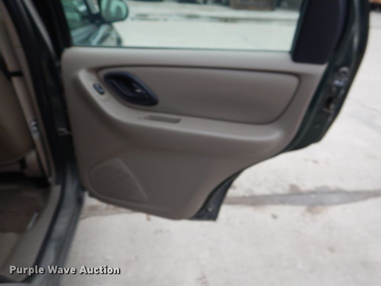 image for item DL8763 2002 Ford Escape  SUV