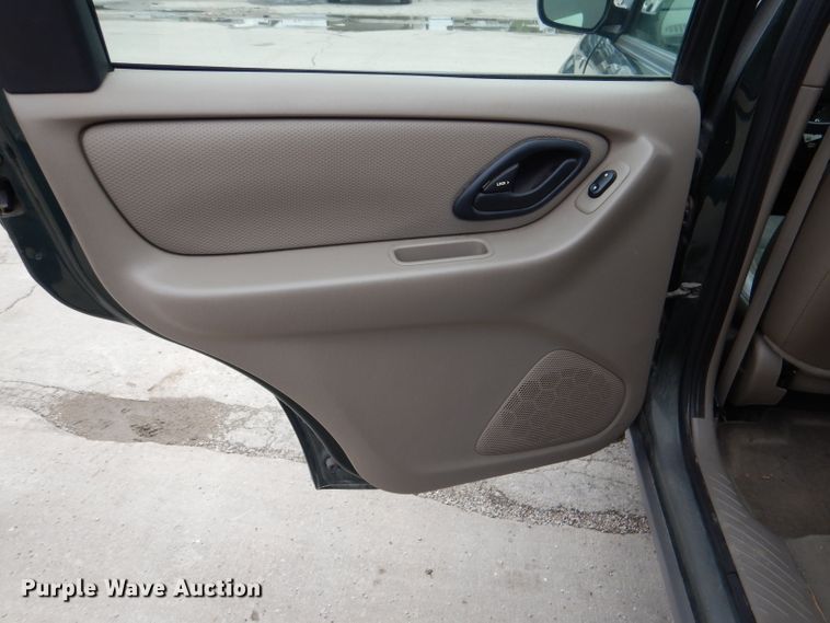 image for item DL8763 2002 Ford Escape  SUV