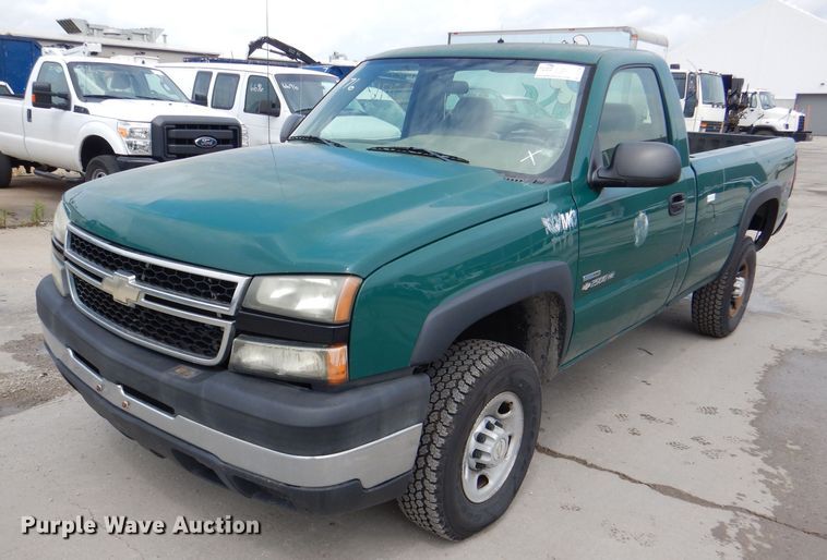 image for item DL8765 2006 Chevrolet Silverado 2500HD  pickup truck
