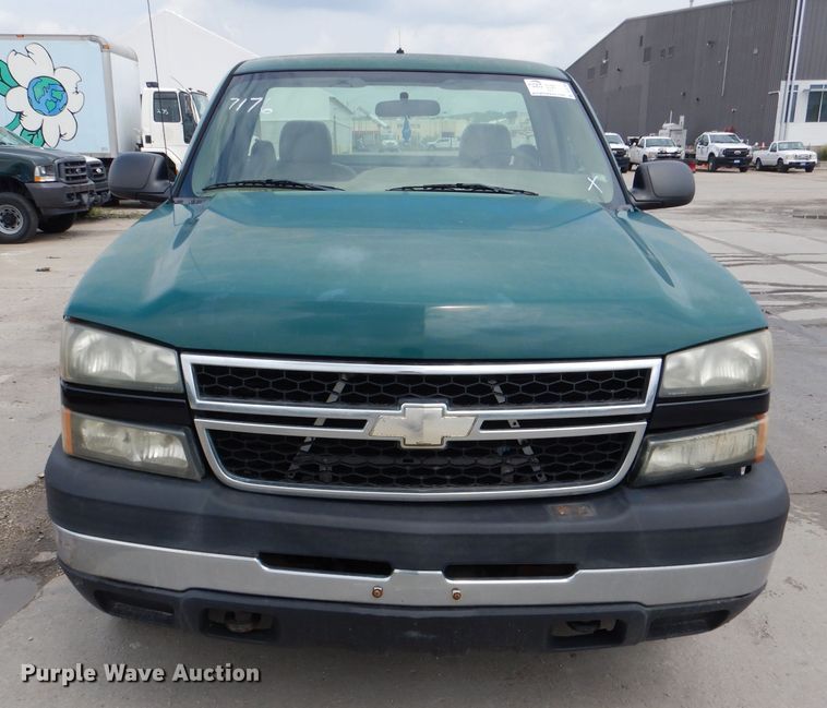 image for item DL8765 2006 Chevrolet Silverado 2500HD  pickup truck