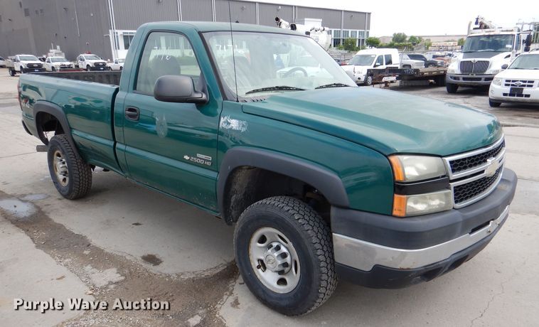 image for item DL8765 2006 Chevrolet Silverado 2500HD  pickup truck