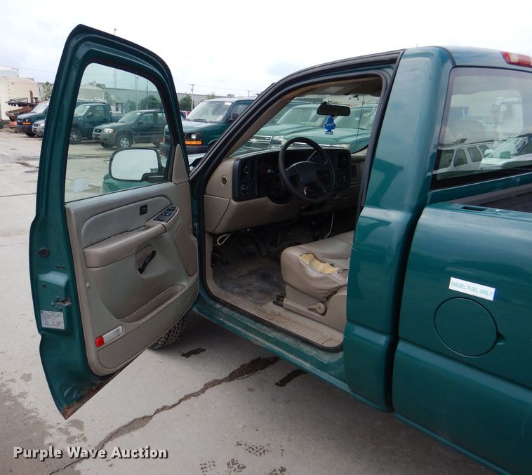 image for item DL8765 2006 Chevrolet Silverado 2500HD  pickup truck