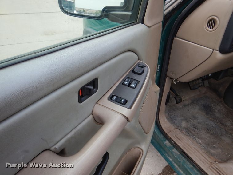 image for item DL8765 2006 Chevrolet Silverado 2500HD  pickup truck